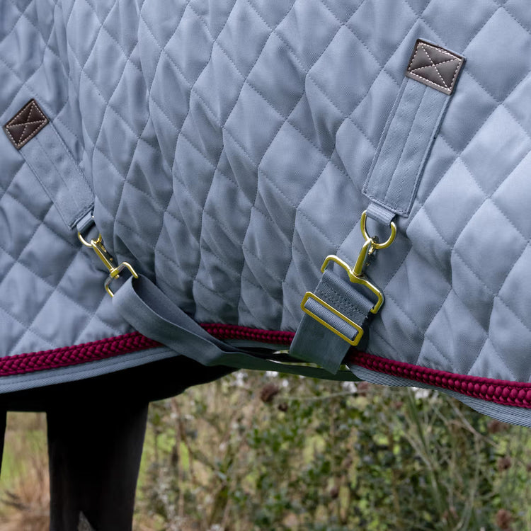 Kentucky iconic show rug with lightweight 160g filling