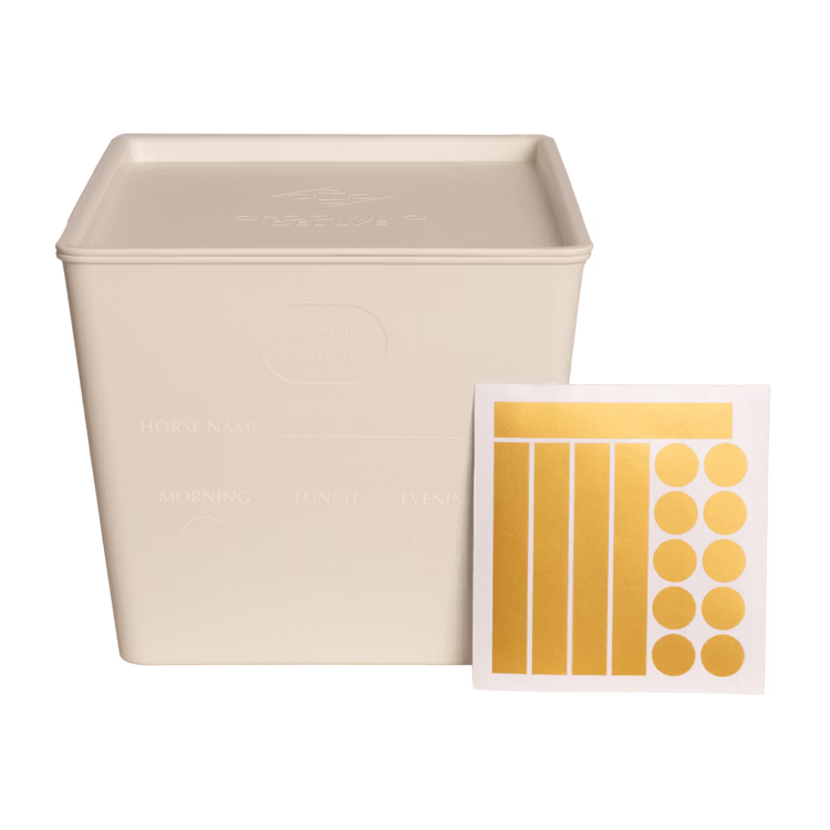 Stable feed container with pest protection