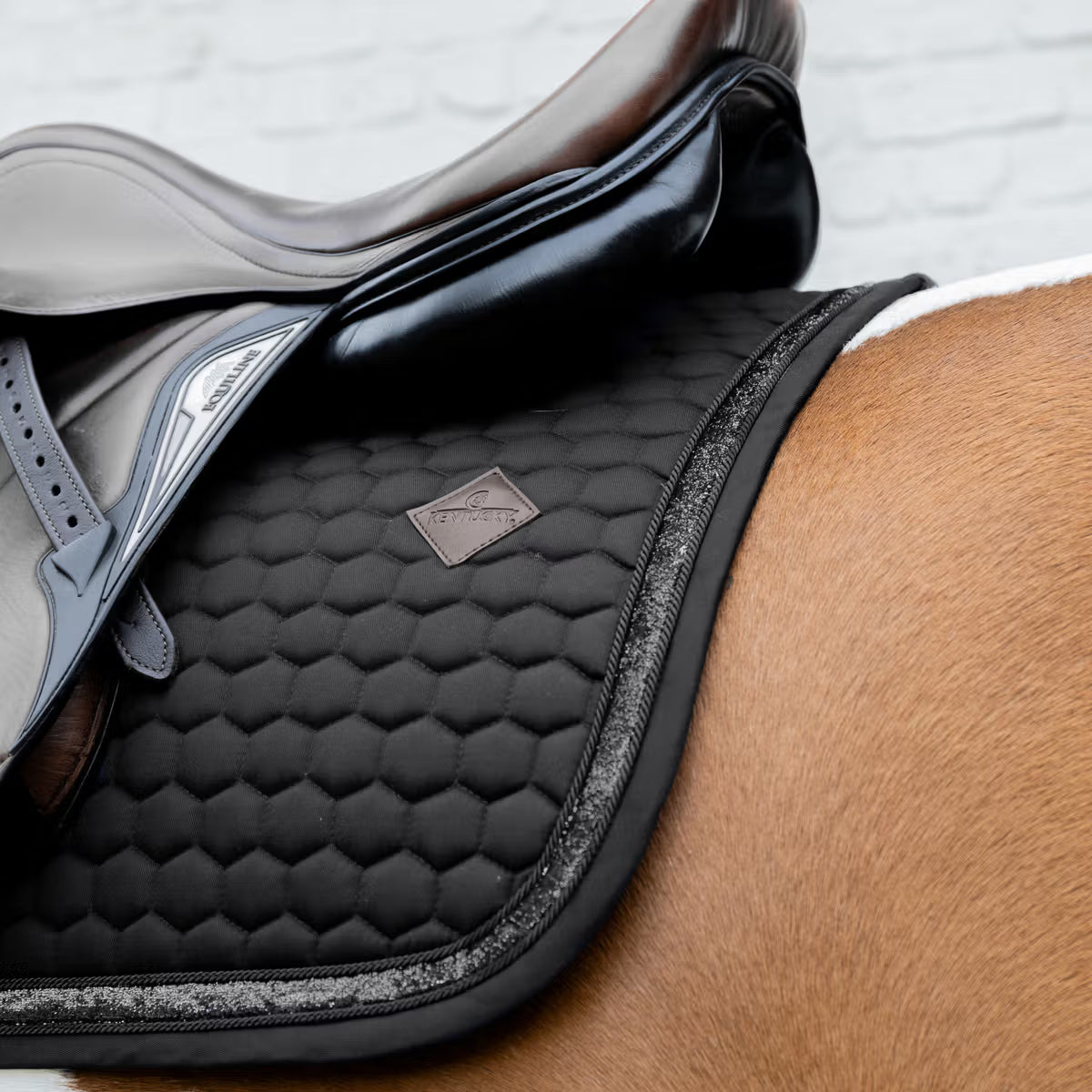 breathable honeycomb saddle pad