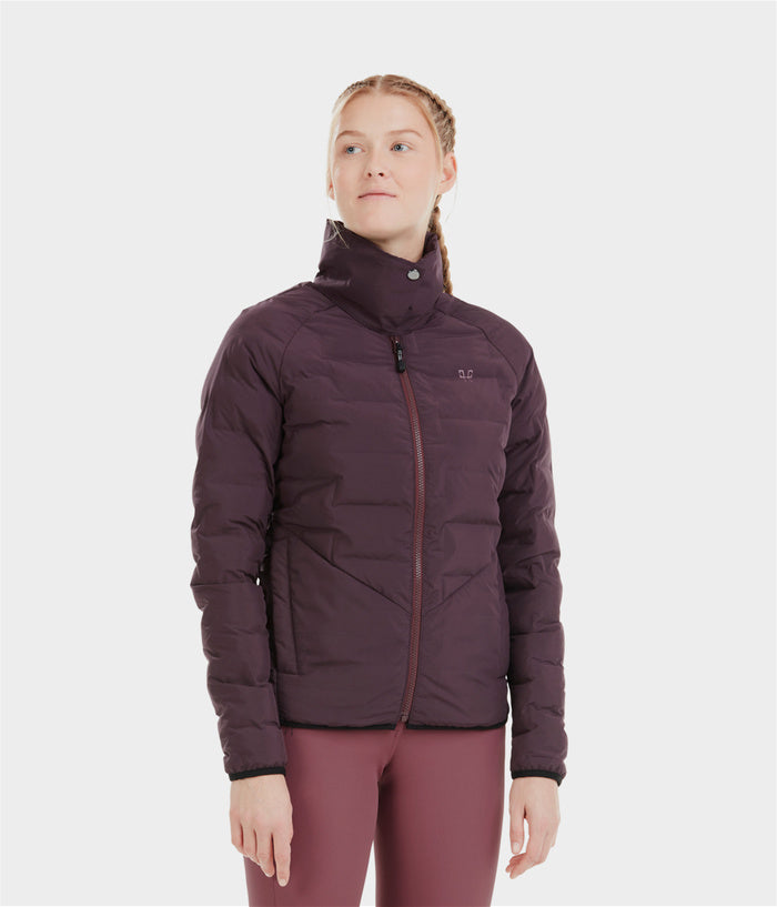 Compact water-repellent jacket for horse riding wine tasting