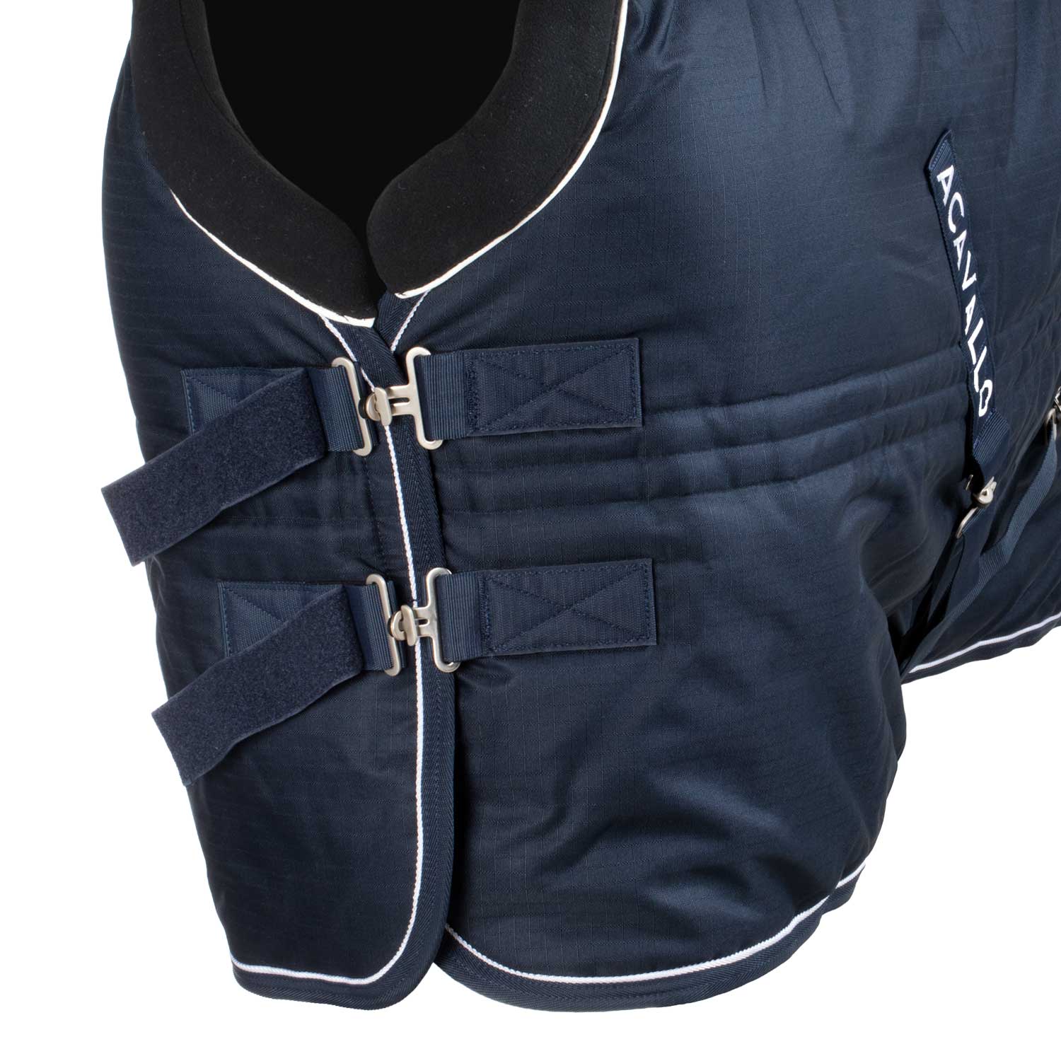 Warm breathable stable blanket for winter