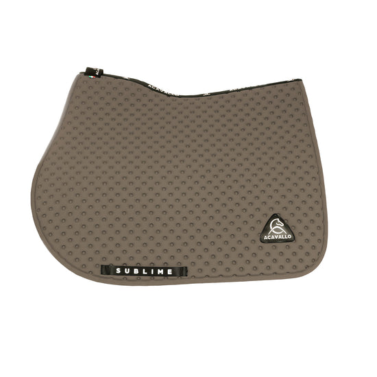 dotted pattern saddle pad,