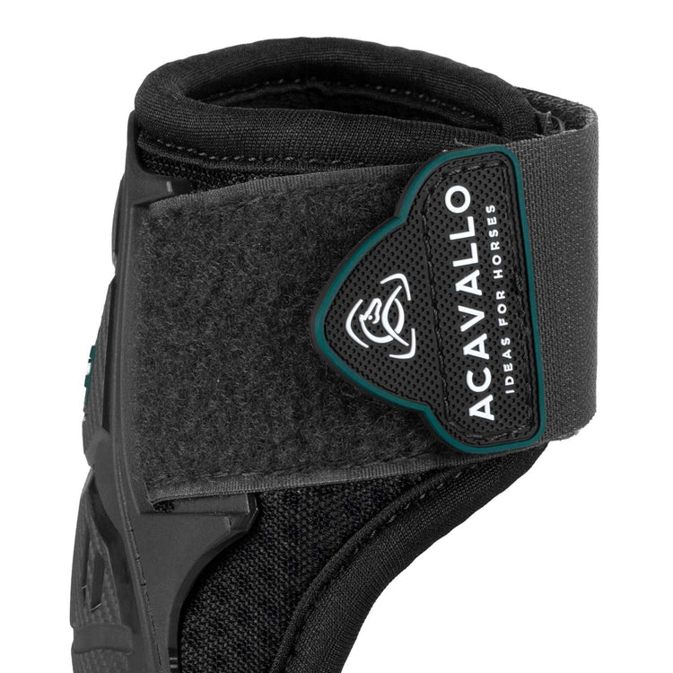 Young horse fetlock boots legal for FEI jumping classes