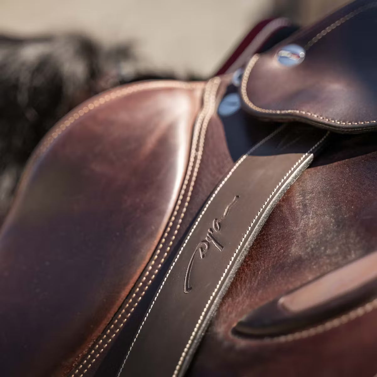 Best mono stirrup leathers for jumping saddle
