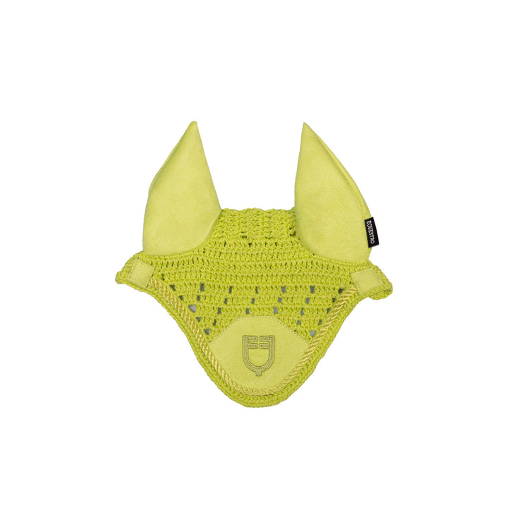 horse toy fly veil