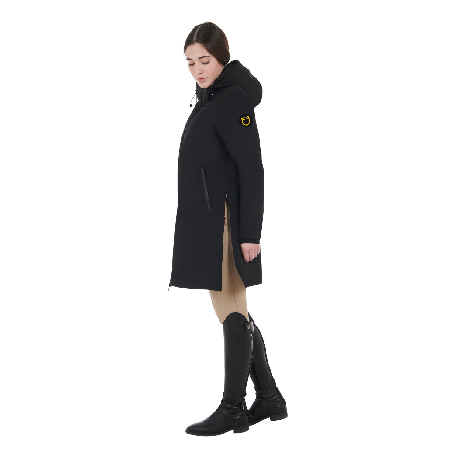 Technical equestrian jacket with side pockets for outdoor training