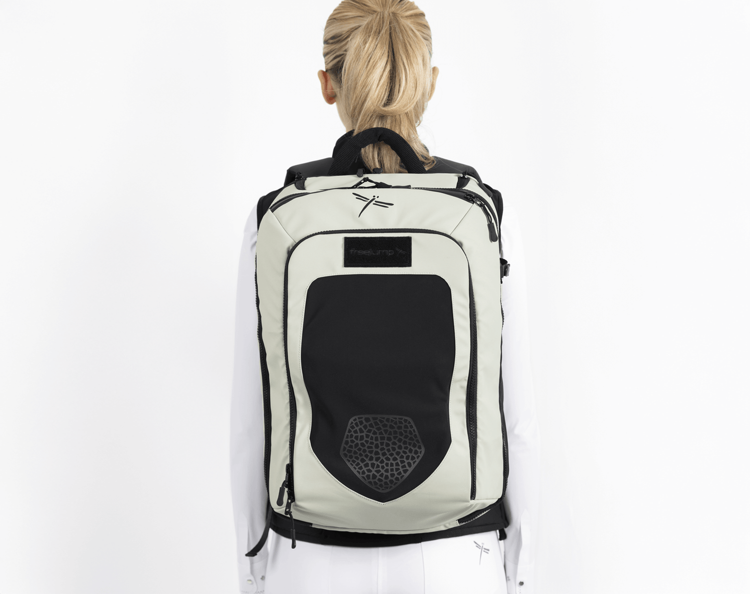 Freejump backpack white