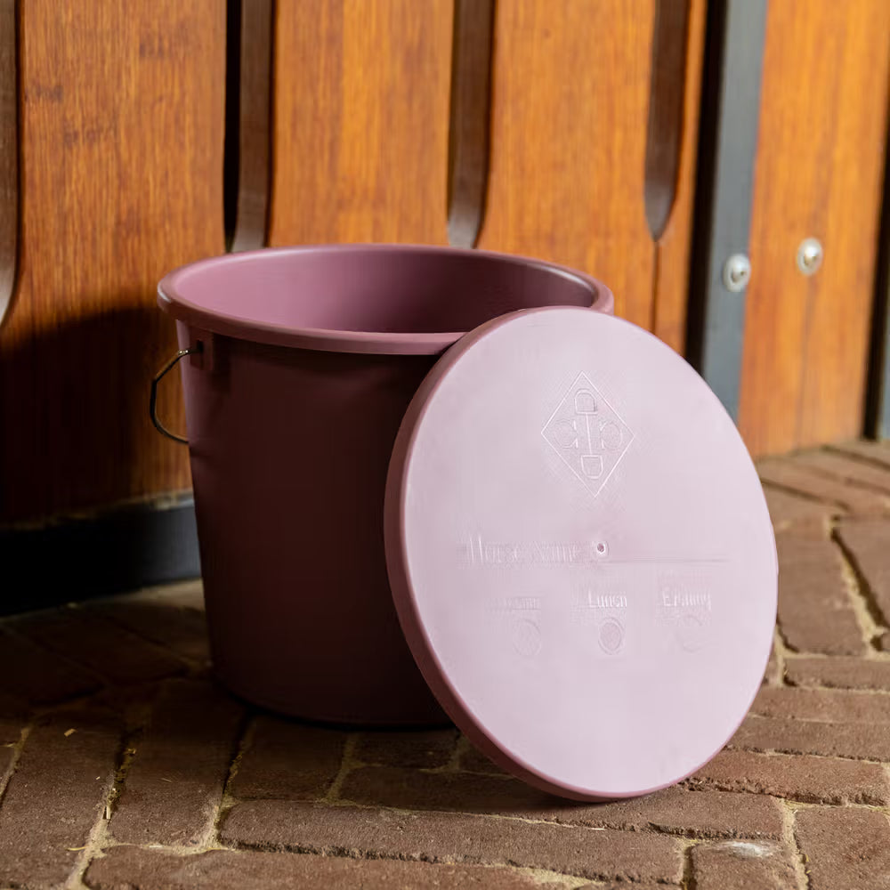 Grooming Deluxe
Bucket with Lid