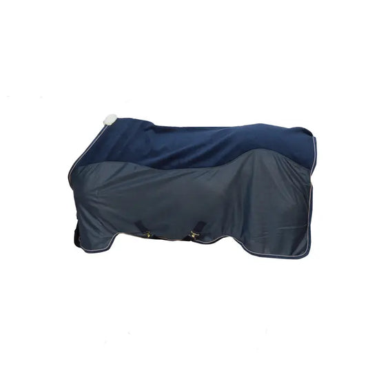 Absorbs sweat while keeping your horse warm