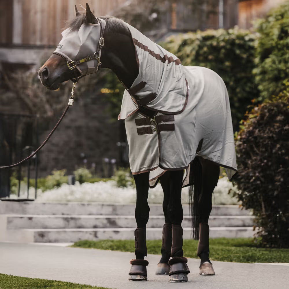 Mesh fabric allows air permeability