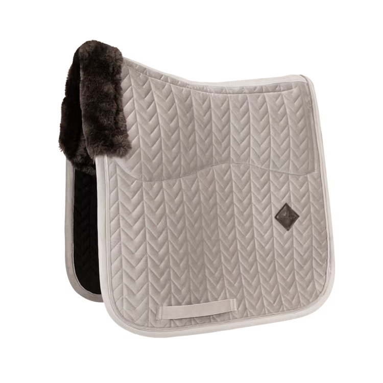 Kentucky Horsewear
Skin Friendly Saddle Pad Velvet Dressage Beige