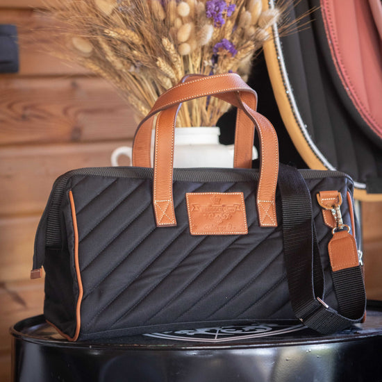 Luxury stable bag for grooming supplies
