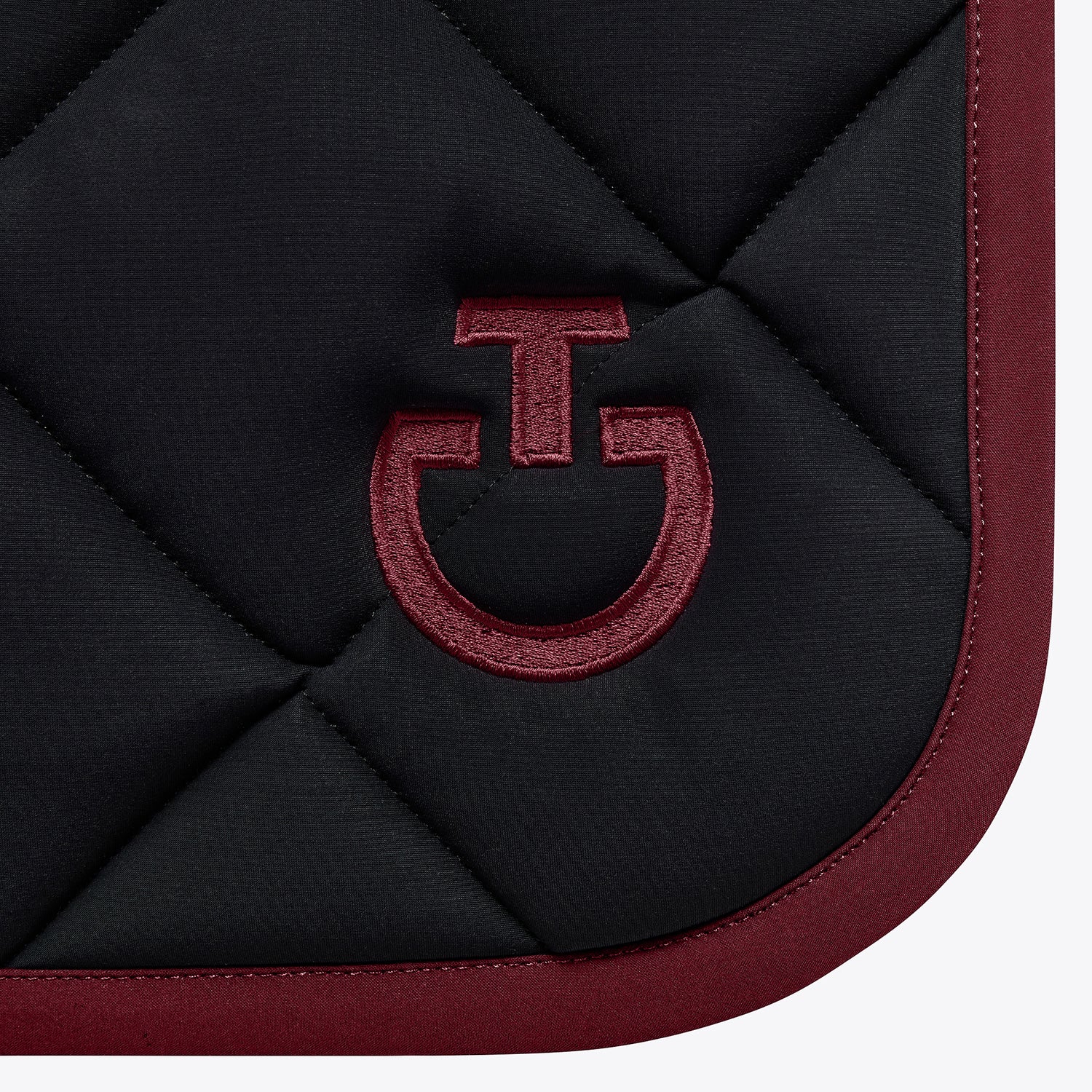CT diamond quilt jump pad in black