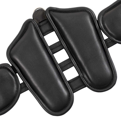Anatomical dressage girth with soft padding