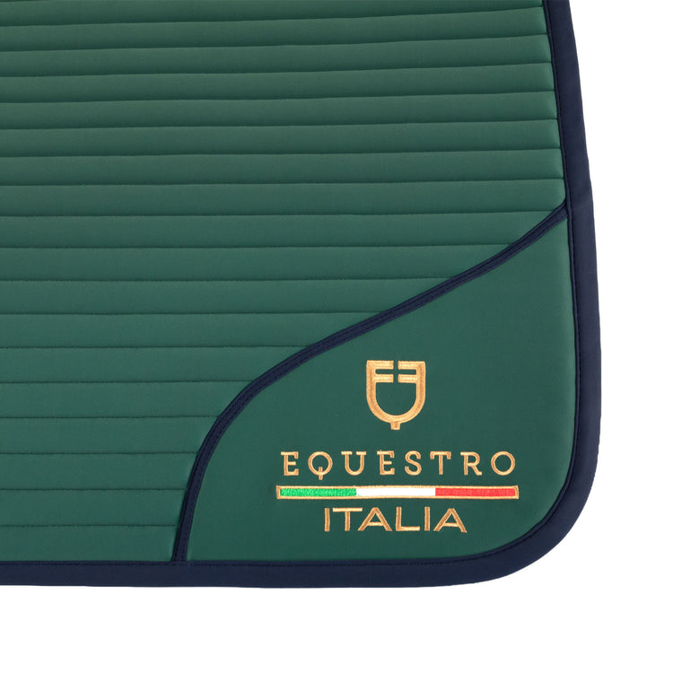 Breathable dressage saddle pad with technical construction