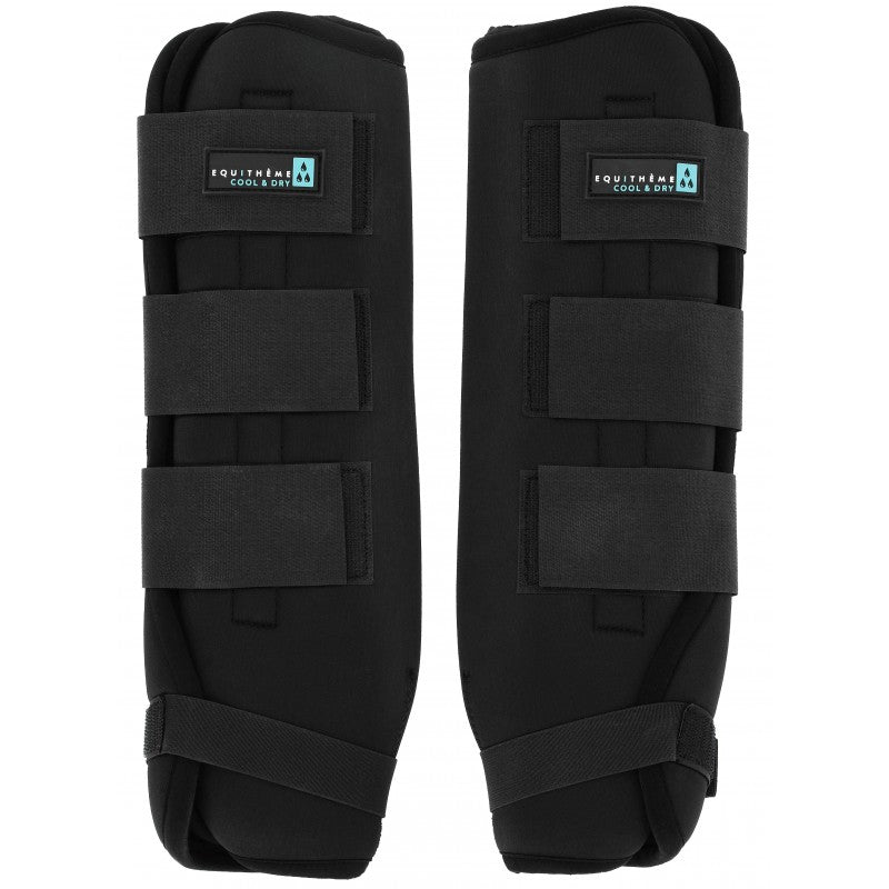 Cooling tendon boots detail view
