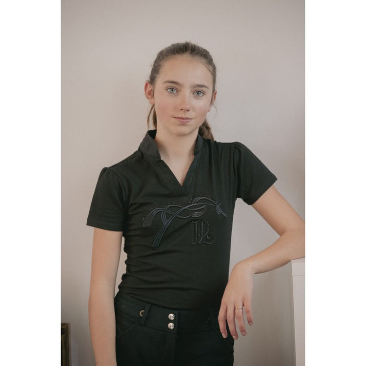 Equestrian polo shirt for women with modern stand-up collar.