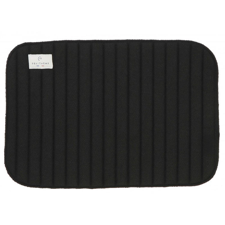 Cushioning pad for stable bandages