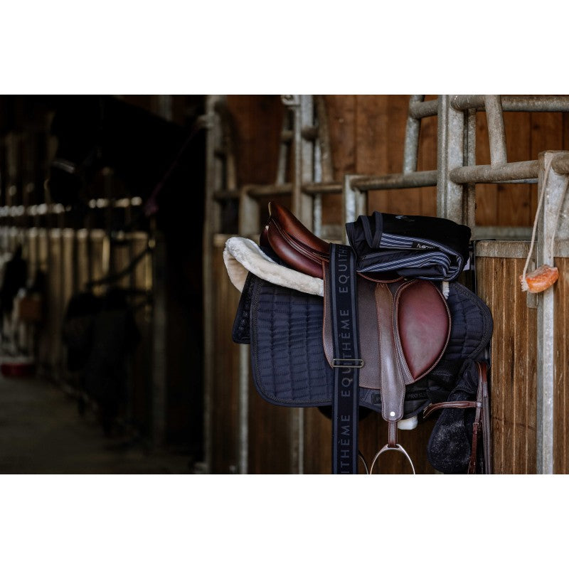 Equithème therapeutic back warmer rug for horses