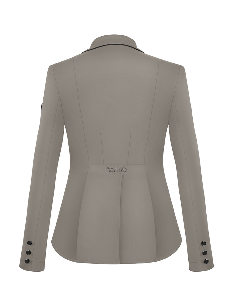 Fair Play Lexim Chic short tailcoat designed for elegant women&