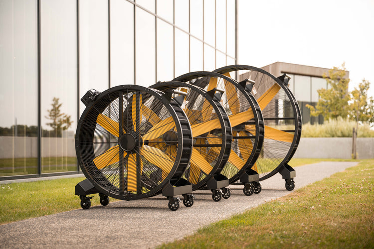 Grooming Deluxe Wired Fan for horse stables and open barns