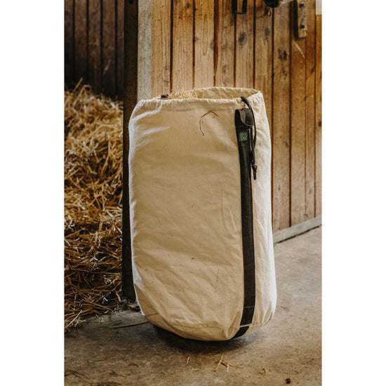 Hippotonic straw transport bag