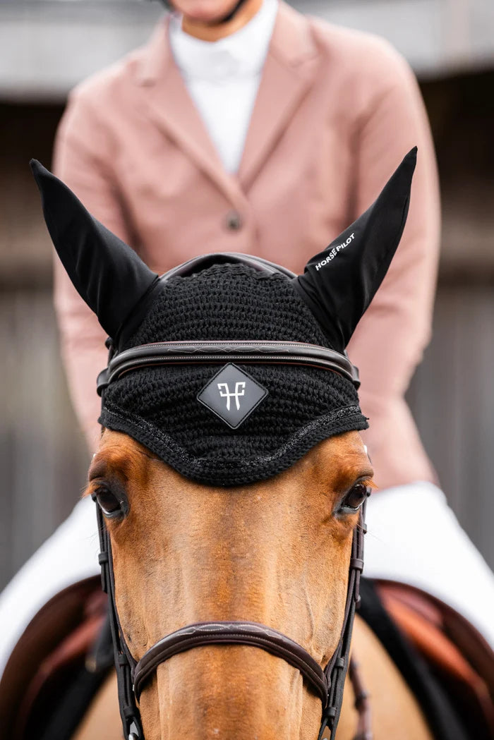 Breathable fly bonnet with soundproof ear lining