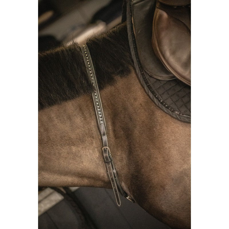Hunter breastplate for horses with leather straps attaching to the saddle rings.