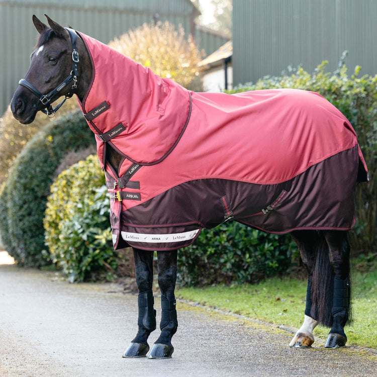 Waterproof turnout rug