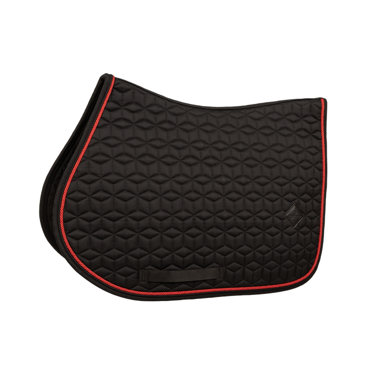 Jumping saddle pad with cord trim and anatomical wither shape