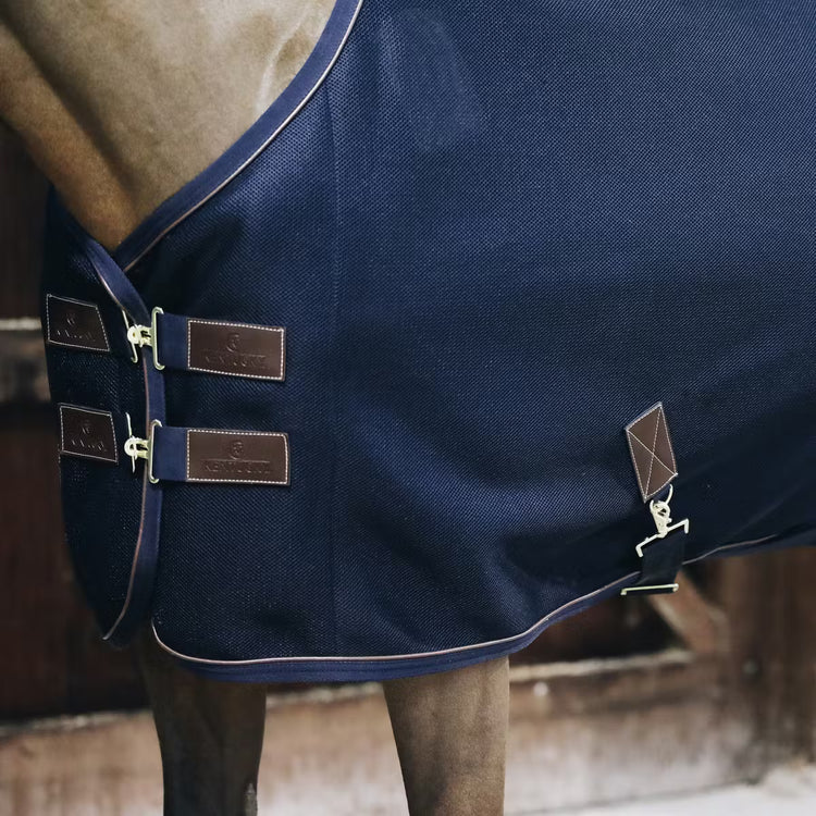 Kentucky 3D Spacer drying rug designed to help horses dry quickly after exercise.