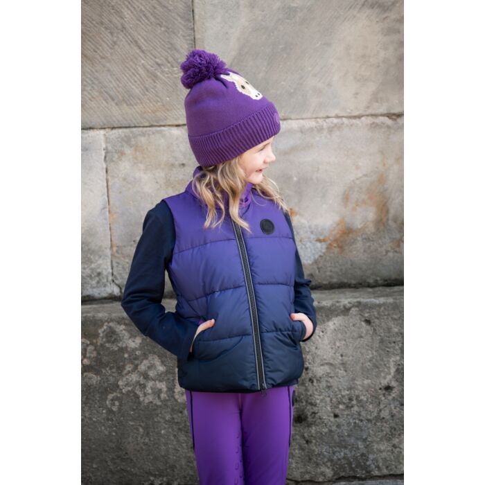 Kids quilted riding vest with insulating properties