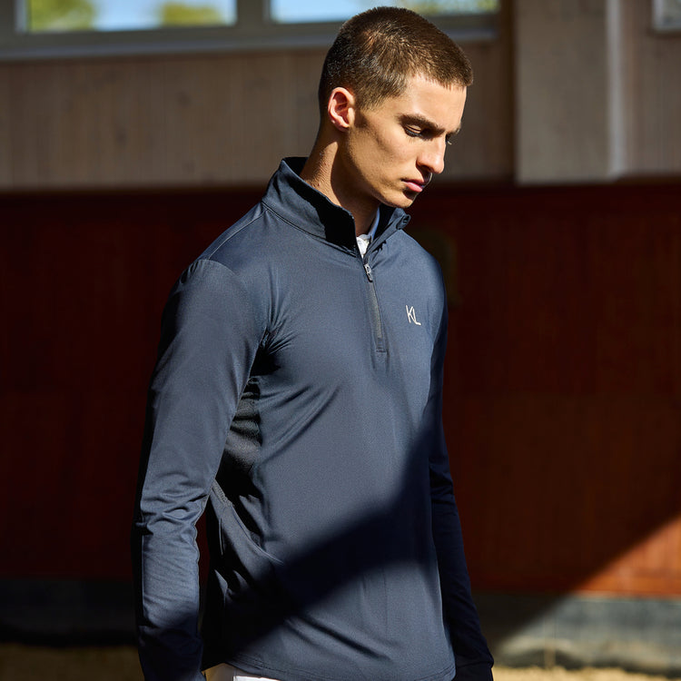 Men’s training shirt with cooling function