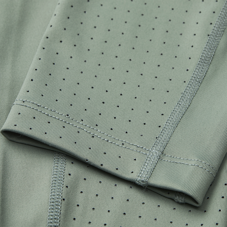 Rider wearing Kingsland Lindsey Breeches