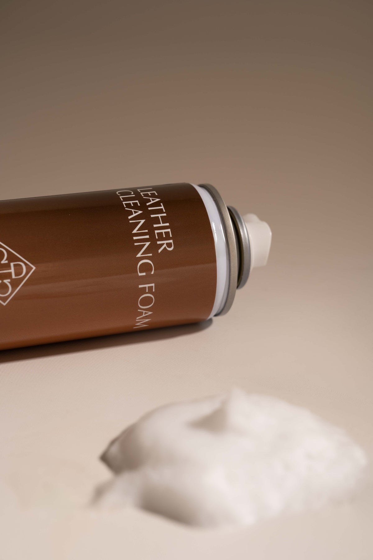 Leather cleaning foam for riding boots after training