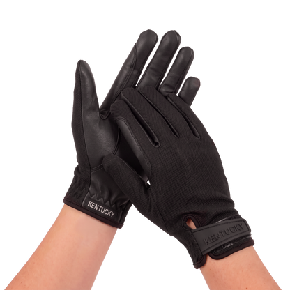 Lightweight mesh equestrian gloves with comfortable stretch fabric