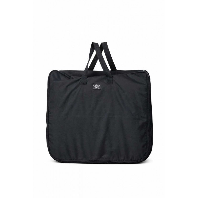 Spacious saddle pad carrier with zipper closure