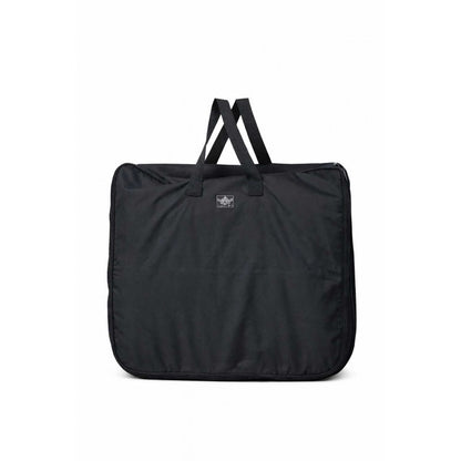 Spacious saddle pad carrier with zipper closure
