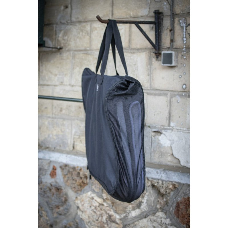 Saddle pad organizer for jumping and dressage pads