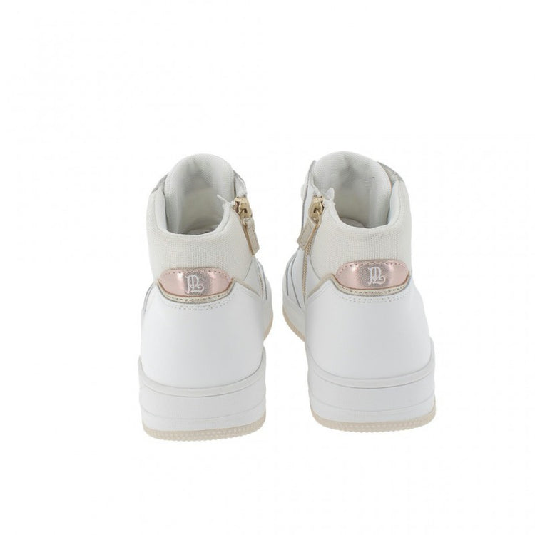 Penelope Astra equestrian sneakers combining comfort and sophisticated style.