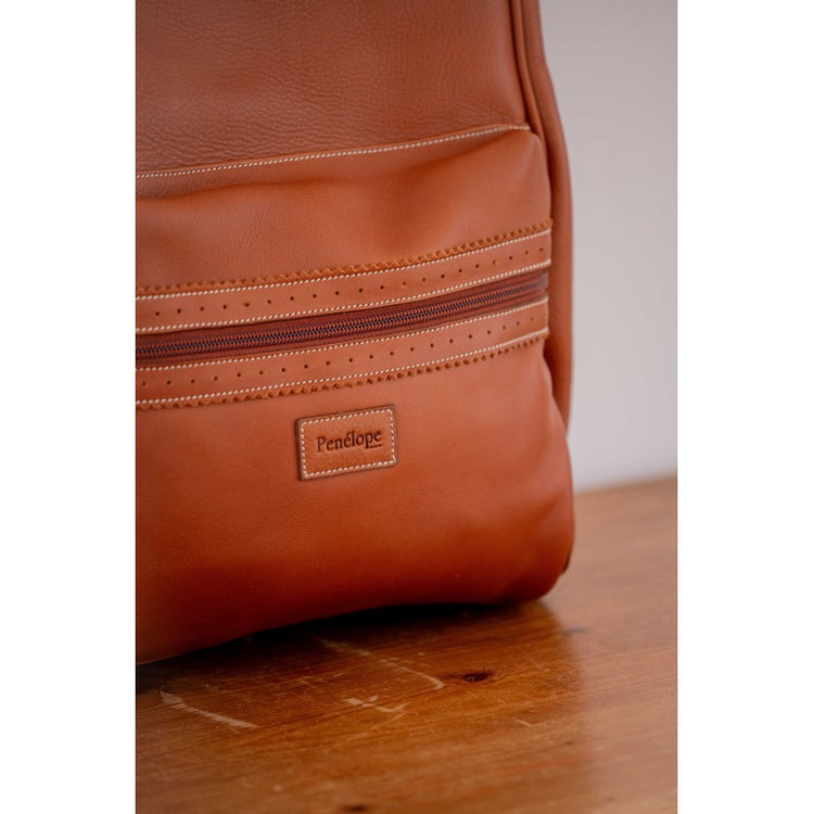 Penelope Backpack Leather City with wide zip opening inspired by doctor&