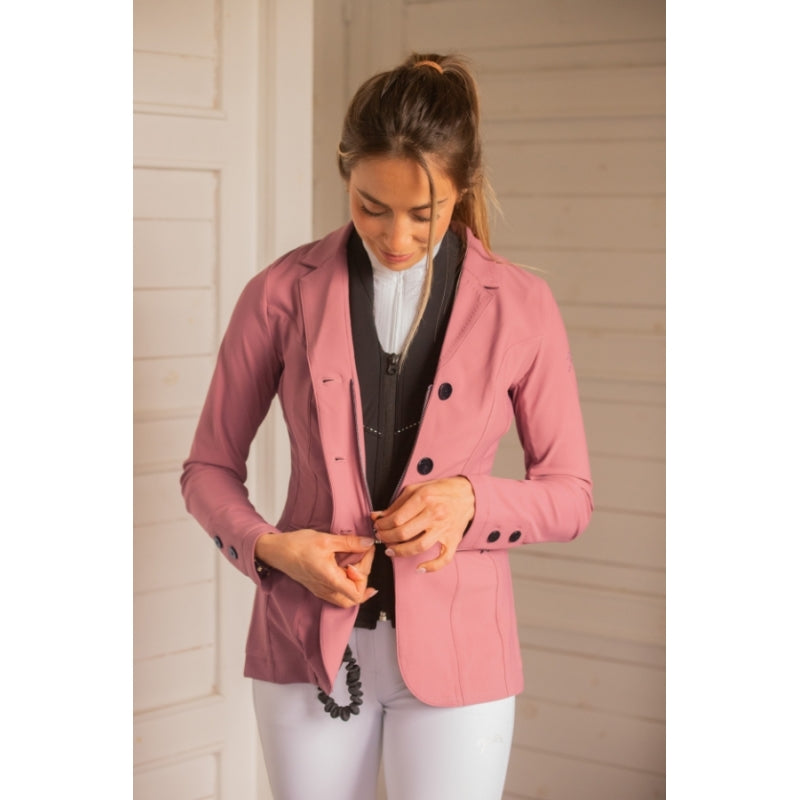 Penelope Calista airbag compatible show jacket with technical stretch fabric for freedom of movement.