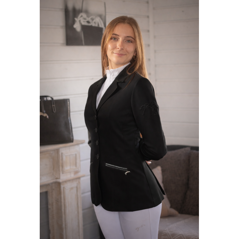 Lightweight women’s show jacket with sparkling details