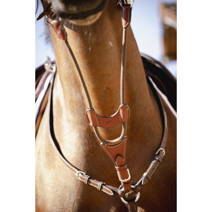 Penelope elastic martingale fork designed to provide flexibility and freedom of movement.