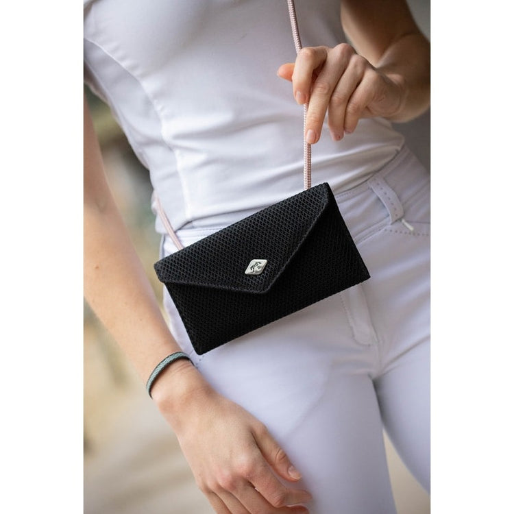 Penelope Mesh Phone Pocket for carrying a smartphone while horse riding.