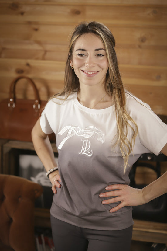 Penelope Poppy Strass T-Shirt for women in black with subtle rhinestone detailing.