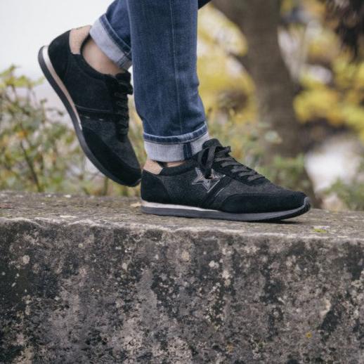 Penelope Saturne rose gold sneakers with embroidered PL monogram on the back.
