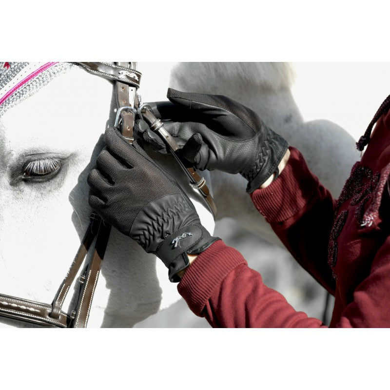 Penelope Skinny Summer Riding Gloves for women with ultra-stretch upper material.