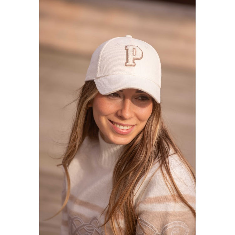 Casual riding cap with front logo