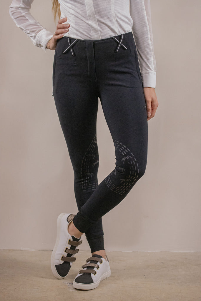 Penelope Zuri women&